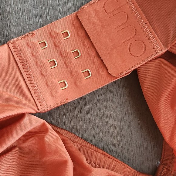 NWOT Clay CUUP Unlined The Triangle Microfiber Bra - Picture 5 of 7